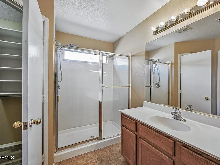 10930 W Wilshire Dr — Photo 12