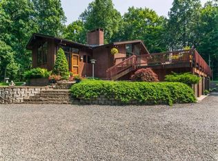 151 Deercliff Rd, Avon, CT 06001