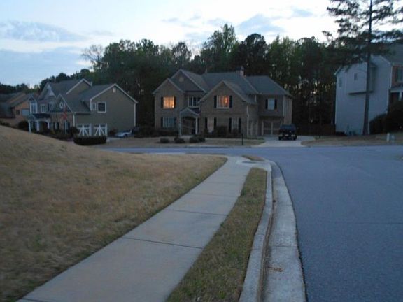 5th image of 2605 Lakefield Trl