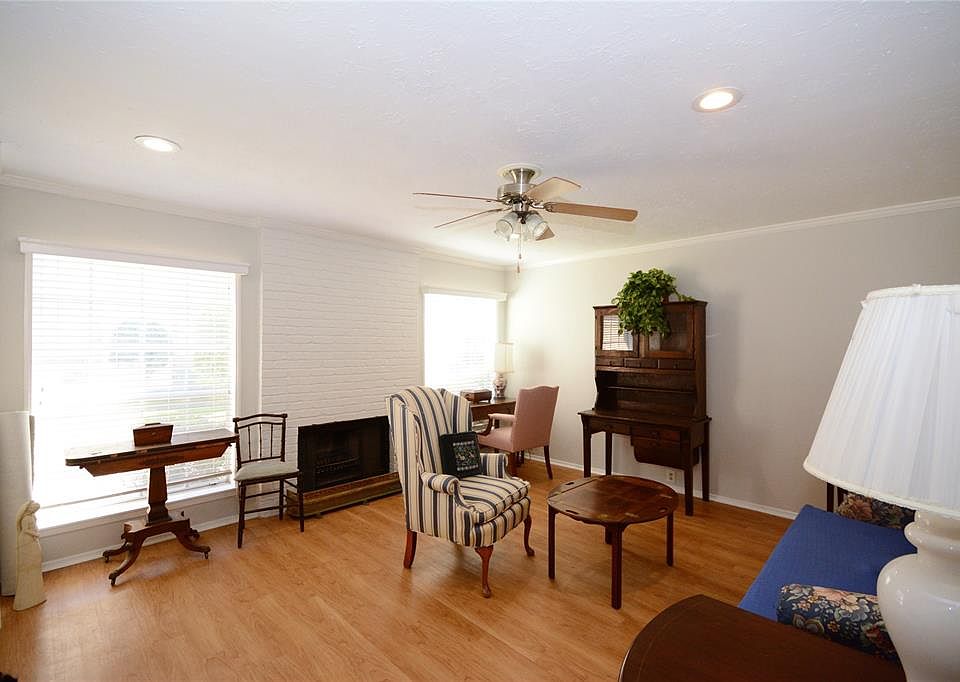 1st image of 6201 Beverlyhill St APT 7