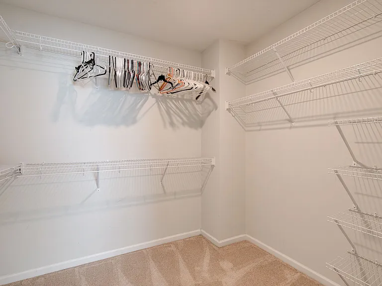 416 Sandfarm Trl — Photo 35