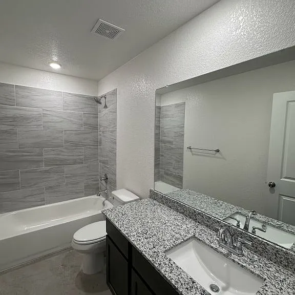 1214 Lehmann Dr #B — Photo 12