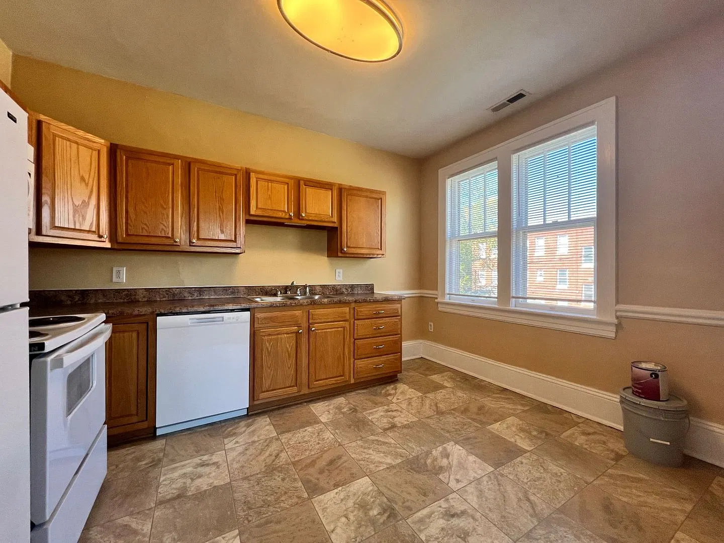 3 Bedroom Duplex — Photo 4
