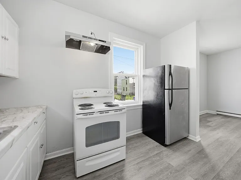 505 W Church St — Photo 7