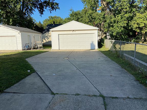 4th image of 1637 Drenik Dr #1637