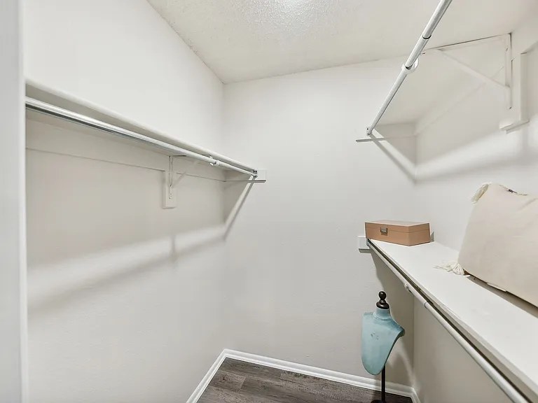 Altamonte Apartments — Photo 6