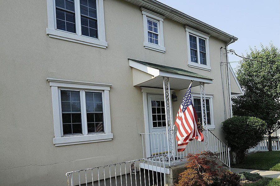 1st image of 100 Sharrott Ave