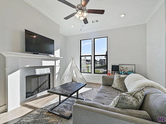 4th image of 10238 Grayton Dr