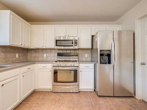 5th image of 905 Mammoth Ct