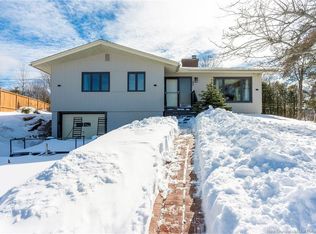 80 Oak Ter, Saint John, NB E2M 4N1