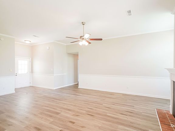 4th image of 107 Knollwood Ct