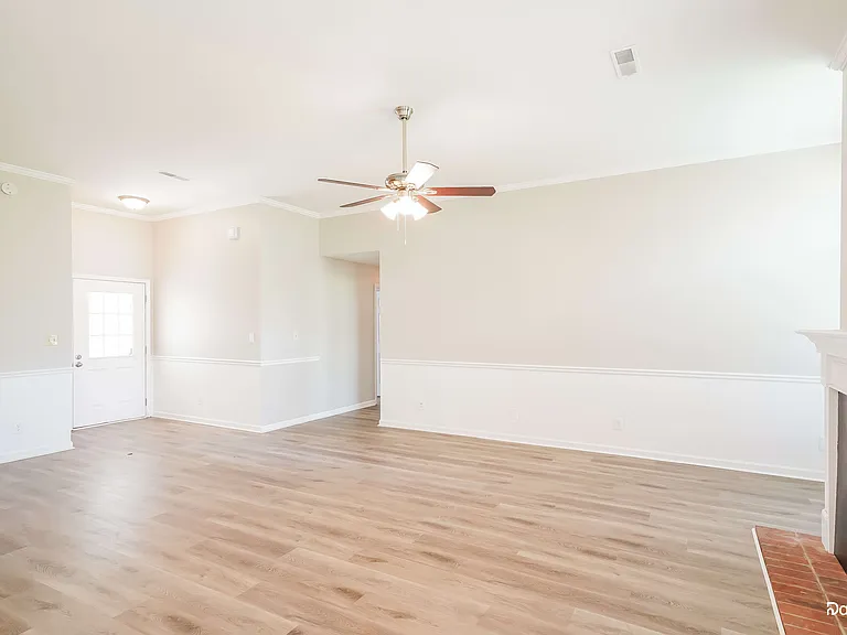 107 Knollwood Ct — Photo 4