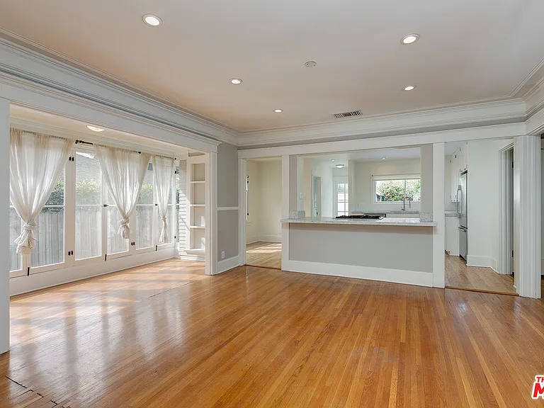 1441 N Ogden Dr — Photo 12