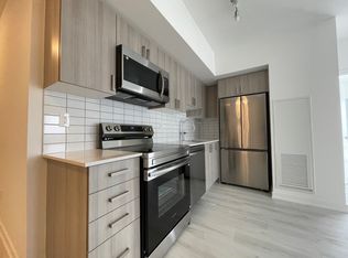 1010 Sandy Beach Rd #5, Pickering, ON L1W 3X5