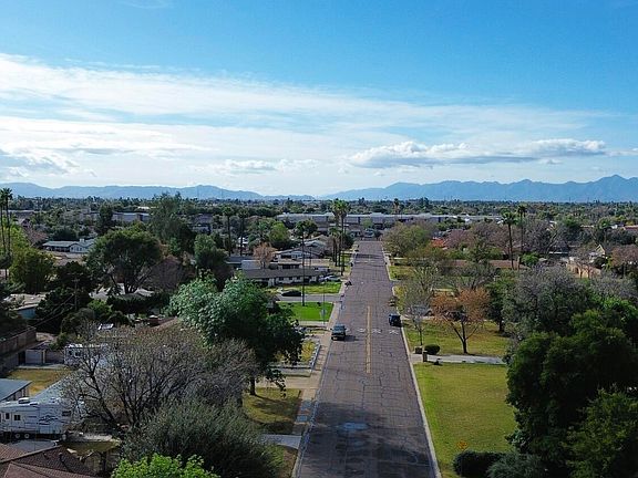 3rd image of 5701 W Royal Palm Rd