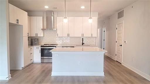 5th image of 3101 Govalle Ave #116