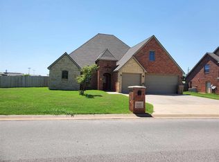 1529 Scenic Rdg, Elgin, OK 73538