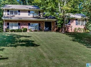 3725 River Oaks Cir, Mountain Brook, AL 35223