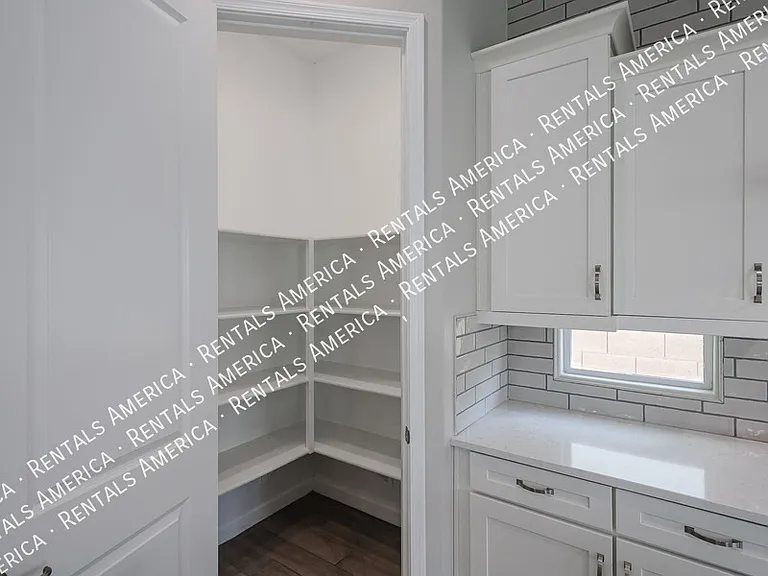 1829 E Saguaro Park Ln — Photo 39