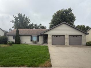 1209 Williams Ave, Mitchell, SD 57301
