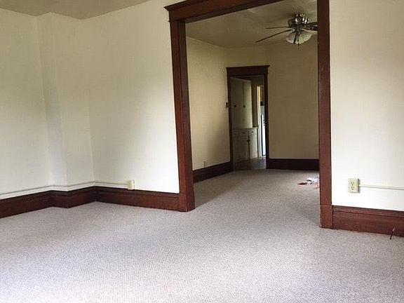 2nd image of 234 E Vine St