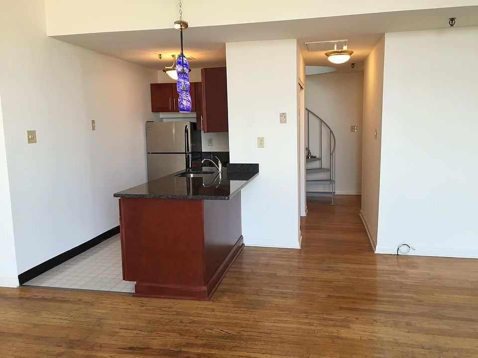 1st image of 1311 Lombard St APT 506