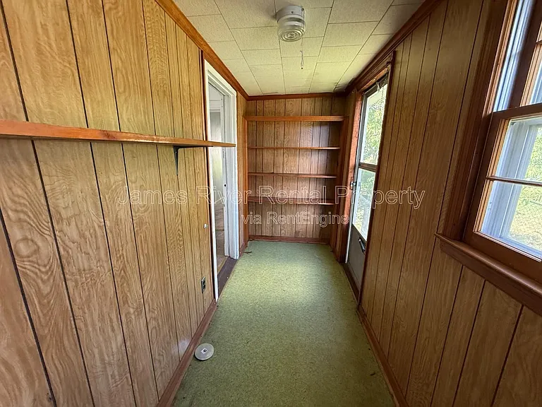 2336 Aragon St — Photo 12