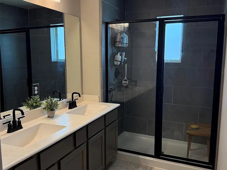5504 Hyde Park Dr — Photo 11