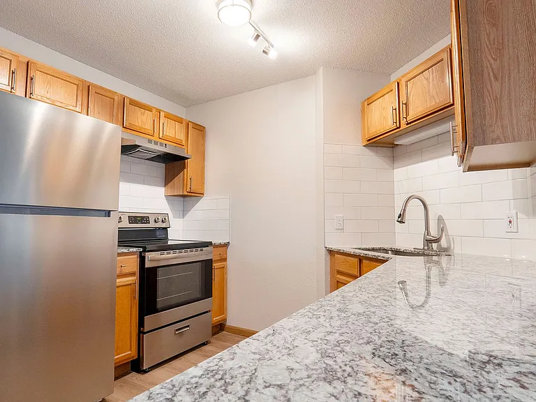 Ashwood Birchwood Apartments — Photo 13