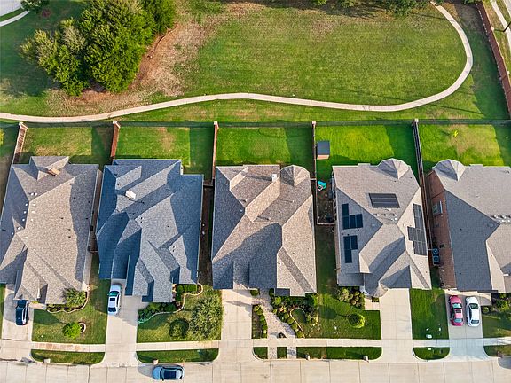 3rd image of 2705 Sky Ridge Rd