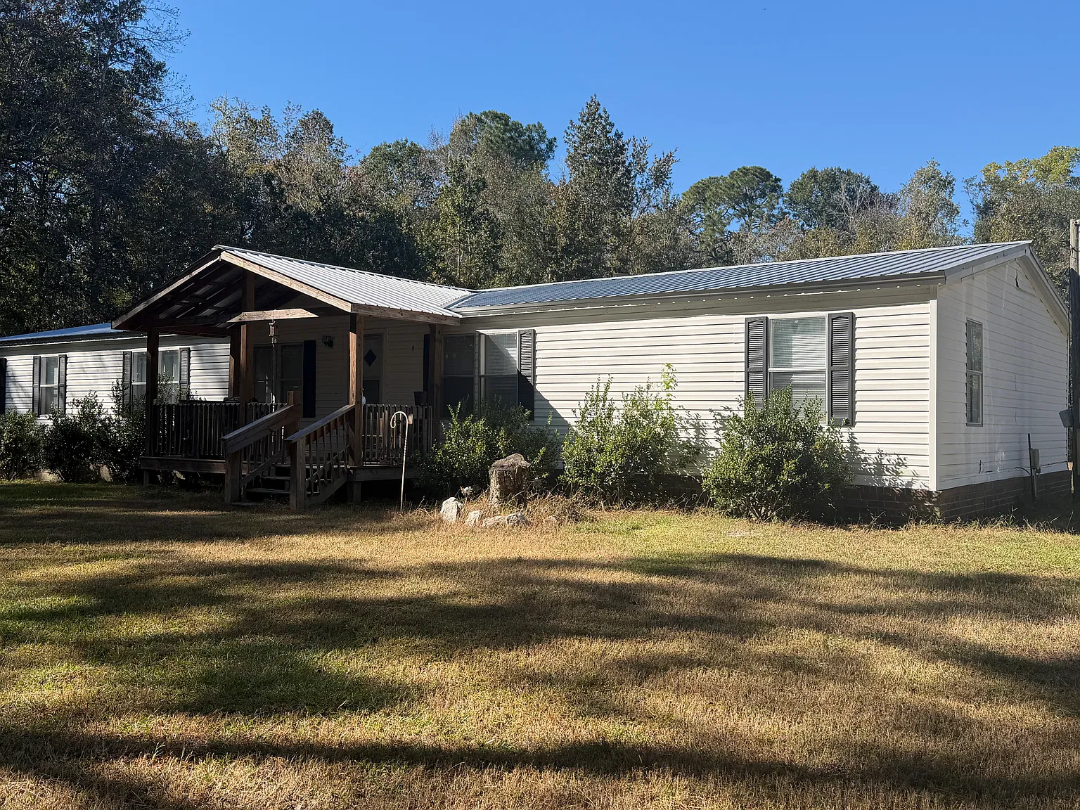 5 bed, 2128 sqft, $1,900 — Photo 3