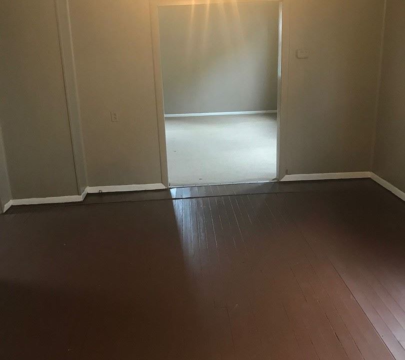 1st image of 3661 E 59th St #3