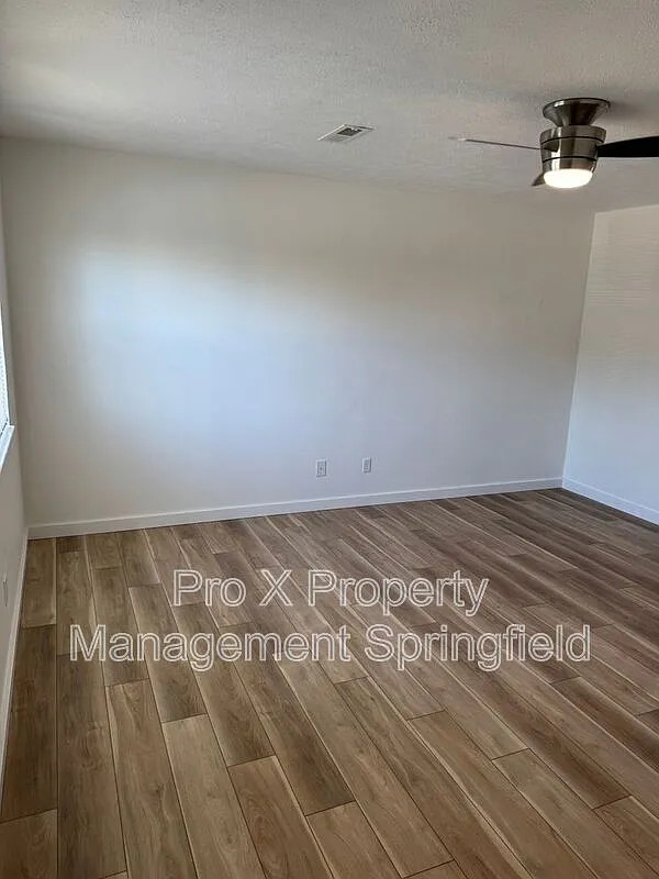 2 bed, 2.0 bath, 850 sqft, $995 — Photo 3