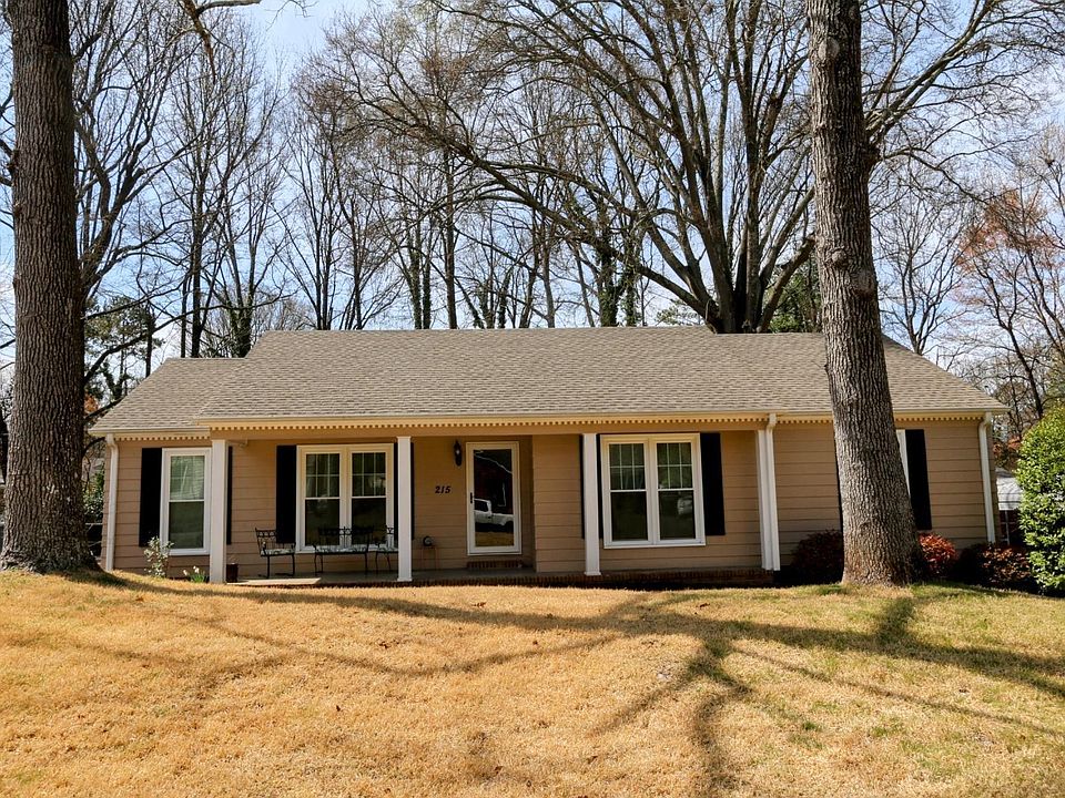 1st image of 215 Seven Oaks Ln