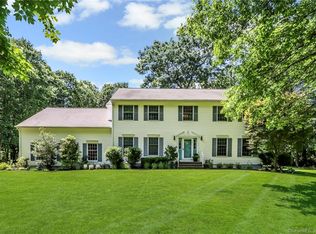 12 Jeremy Dr, New Fairfield, CT 06812