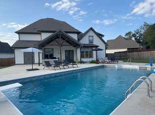 7814 Dunwoody Dr, Chattanooga, TN 37421