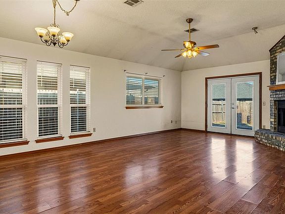 3rd image of 11516 Walters Ave