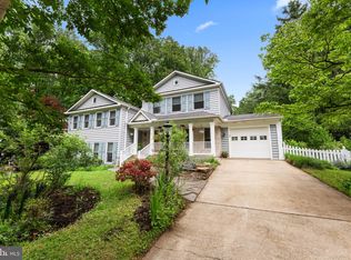 8944 Miller Ln, Vienna, VA 22182