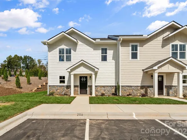 206 Beacon Ave, Morganton, NC 28655