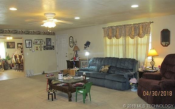 3rd image of 37178 W Hwy 33