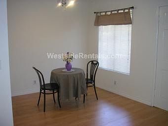 2nd image of 2121 Ocean Park Blvd APT 4