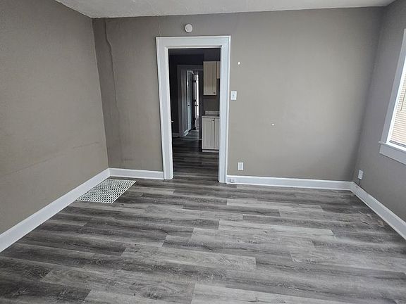 3rd image of 4312 E Michigan St