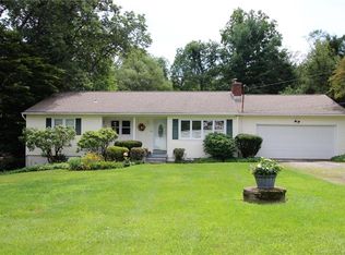 26 Smoke Hill Dr, New Fairfield, CT 06812