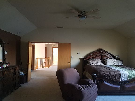 3rd image of 4704 Ashford Dr