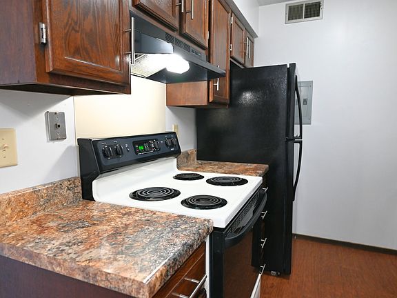 2nd image of 811-860 Hawkeye Dr #811-202