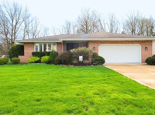 6663 Donna Rae Dr, Seven Hills, OH 44131