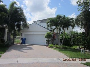 174 Canterbury Pl, Royal Palm Beach, FL 33414