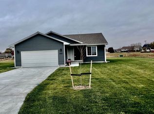 2422 M Ave, Gothenburg, NE 69138