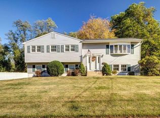 12 Danemar Dr, Middletown, NJ 07748