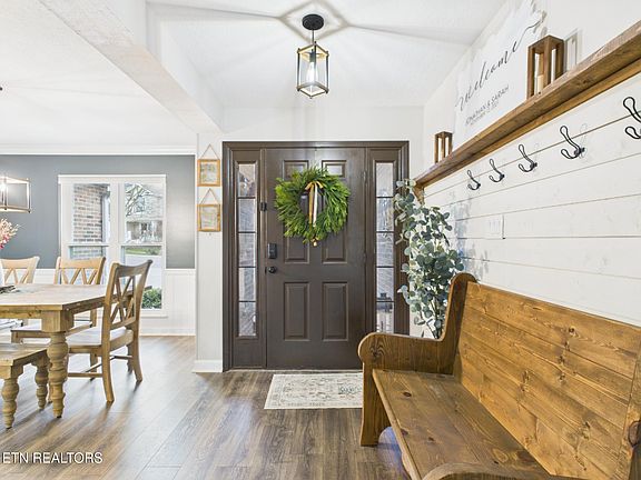5th image of 2319 Conners Creek Cir